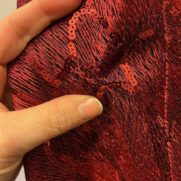 White House Black Market sequined embroidered v neck camisole size XSP - Picture 3 of 8